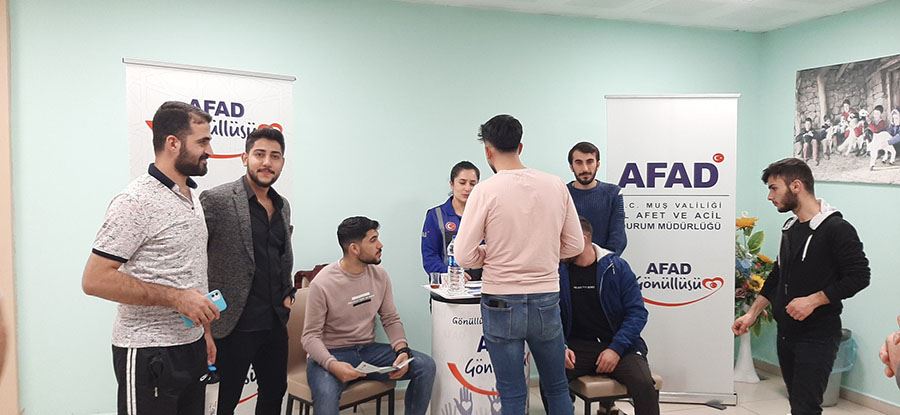 YURTLARDAKİ ÖĞRENCİLERE AFET FARKINDALIK EĞİTİMLERİ DEVAM EDİYOR