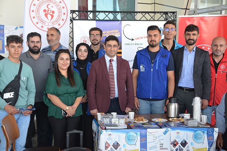 GSM’DEN ÖĞRENCİLERE BEŞ YILDIZLI KARŞILAMA