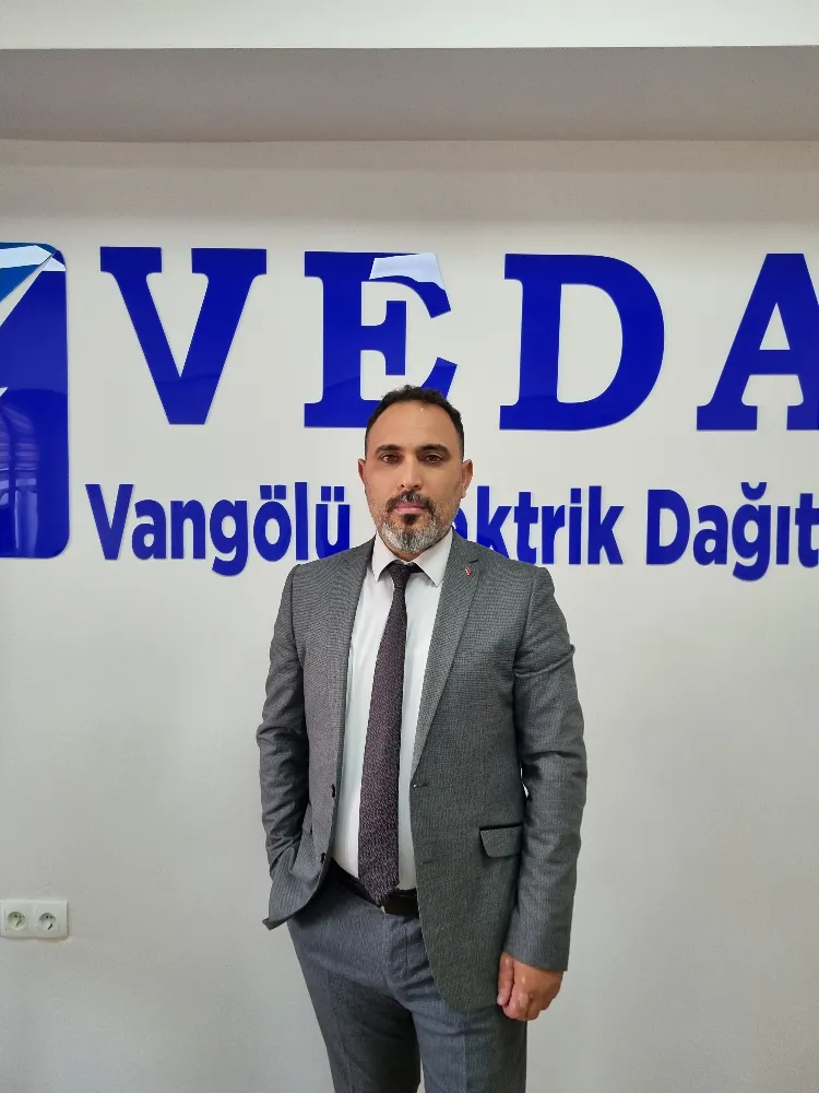 VEDAŞ ŞEHRİN GİRİŞ KAPISINI AYDINLATTI