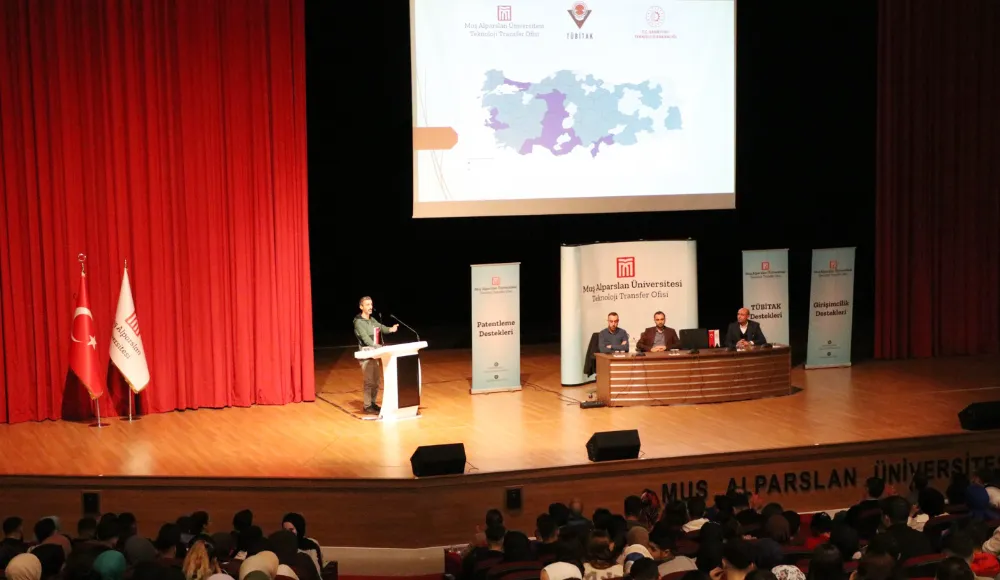 ÜNİVERSİTEDE TÜBİTAK BİLGİLENDİRME TOPLANTISI