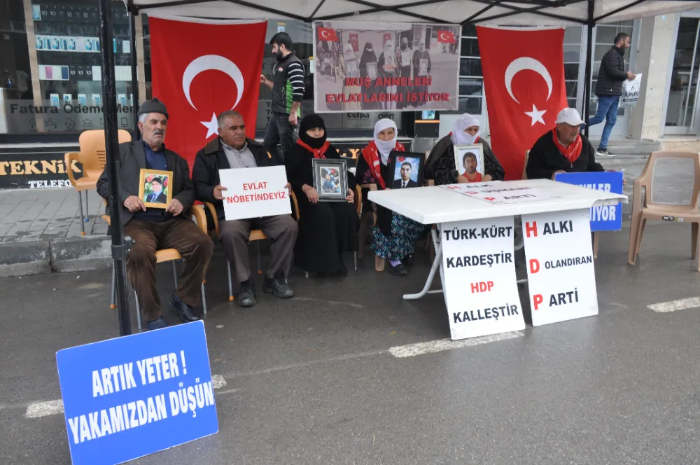 HDP ÖNÜNDEKİ EVLAT NÖBETİ DEVAM EDİYOR