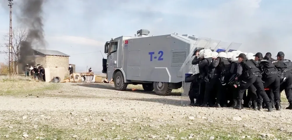 ÇEVİK KUVVET’TEN GERÇEĞİ ARATMAYAN TATBİKAT