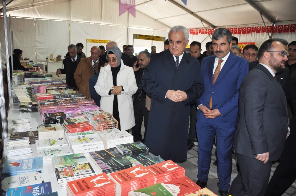 1. KİTAP GÜNLERİ’NİN AÇILIŞI YAPILDI