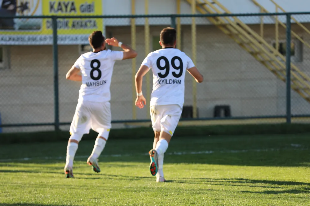 ŞAMPİYONLUĞA KOŞAR ADIM 3-0