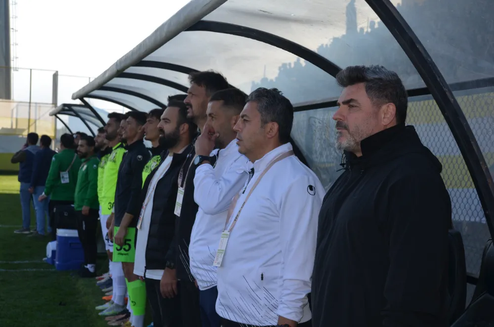 ŞAMPİYONLUĞA KOŞAR ADIM 3-0