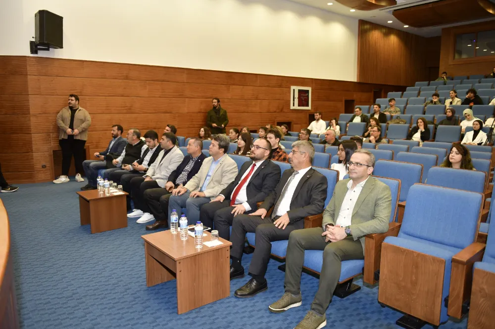 REKTÖR ALİCAN, ‘TARİHYAZIMI ÇALIŞTAYI’NA KATILDI