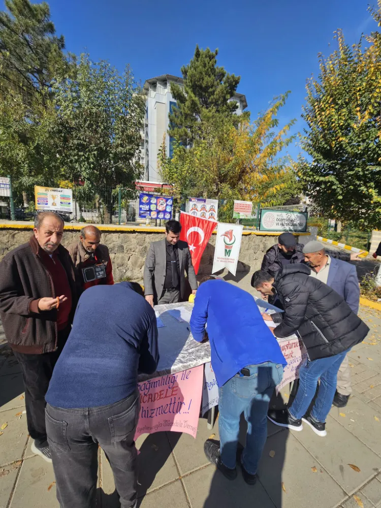 BAĞIMSIZ YAŞAM MERKEZİ İÇİN İMZA KAMPANYASI DÜZENLENDİ