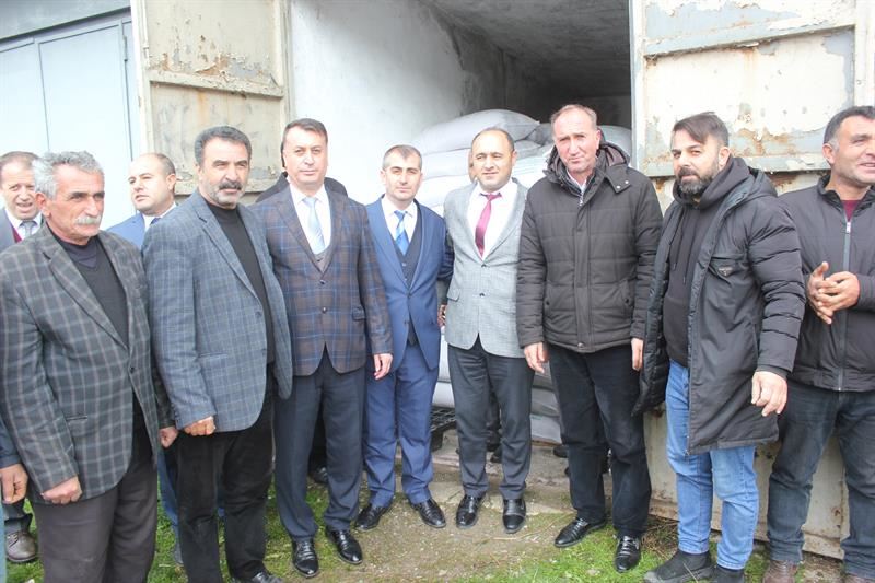 MUŞ’TA FASULYE, AYÇİCEĞİ, NOHUT VE YONCA TOHUMU DAĞITIMI YAPILDI