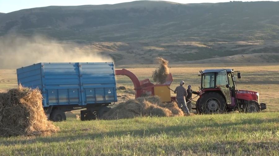 MUŞ OVASI’NDA ÇİFTÇİLERİN KIŞ MESAİSİ BAŞLADI