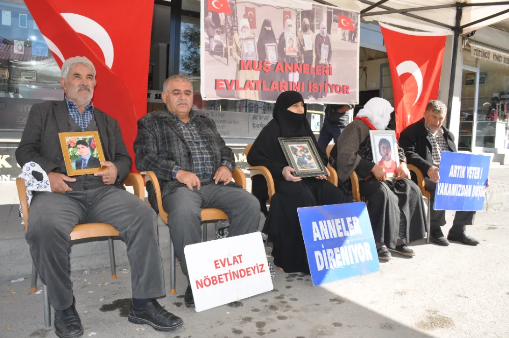 EVLAT NÖBETİNDEKİ ANNELERDEN BAHÇELİ’NİN ÇAĞRISINA DESTEK