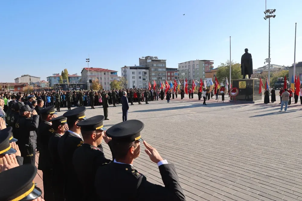 ULU ÖNDER ATATÜRK’Ü ÖZLEMLE ANDIK