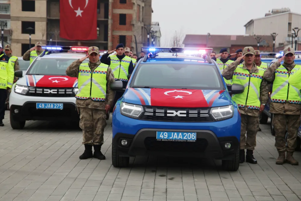 EMNİYET VE JANDARMANIN YENİ ARAÇLARI TANITILDI