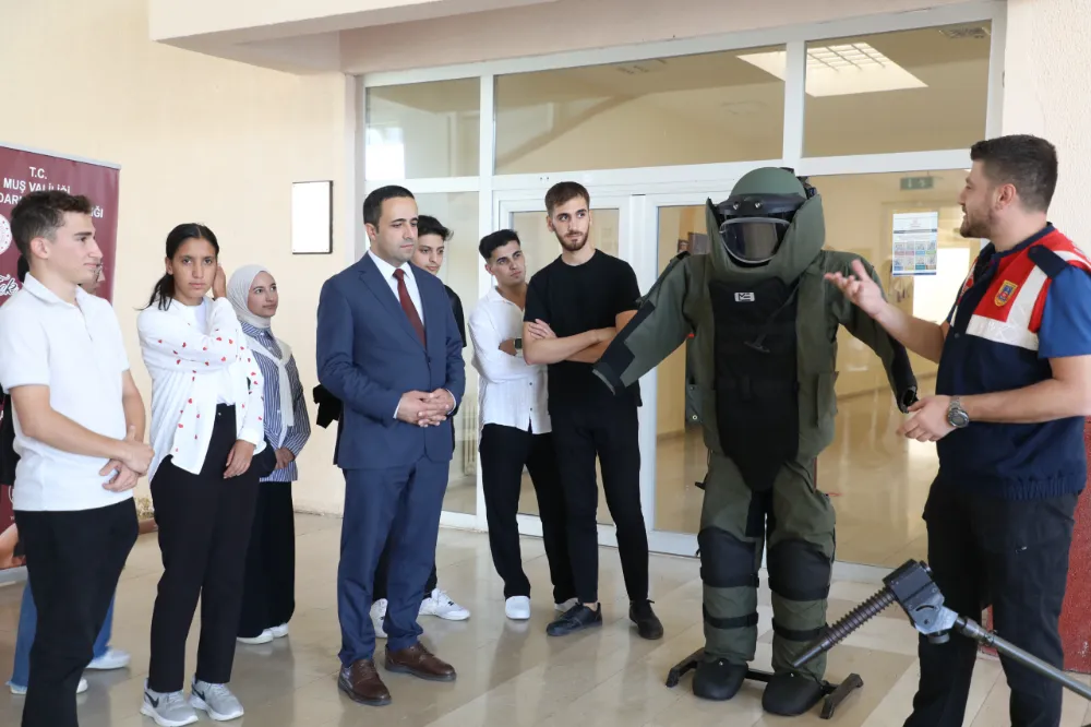 JANDARMADAN MAUN’DA GÜVENLİK VE FARKINDALIK EĞİTİMİ