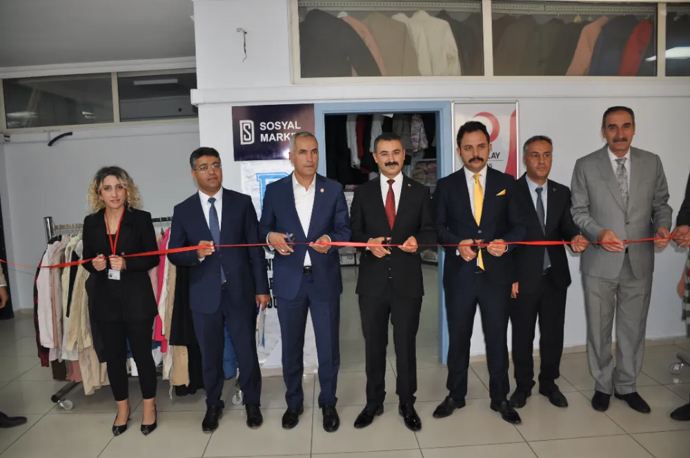 HÜKÜMLÜ VE YAKINLARI İÇİN SOSYAL MARKET AÇILDI