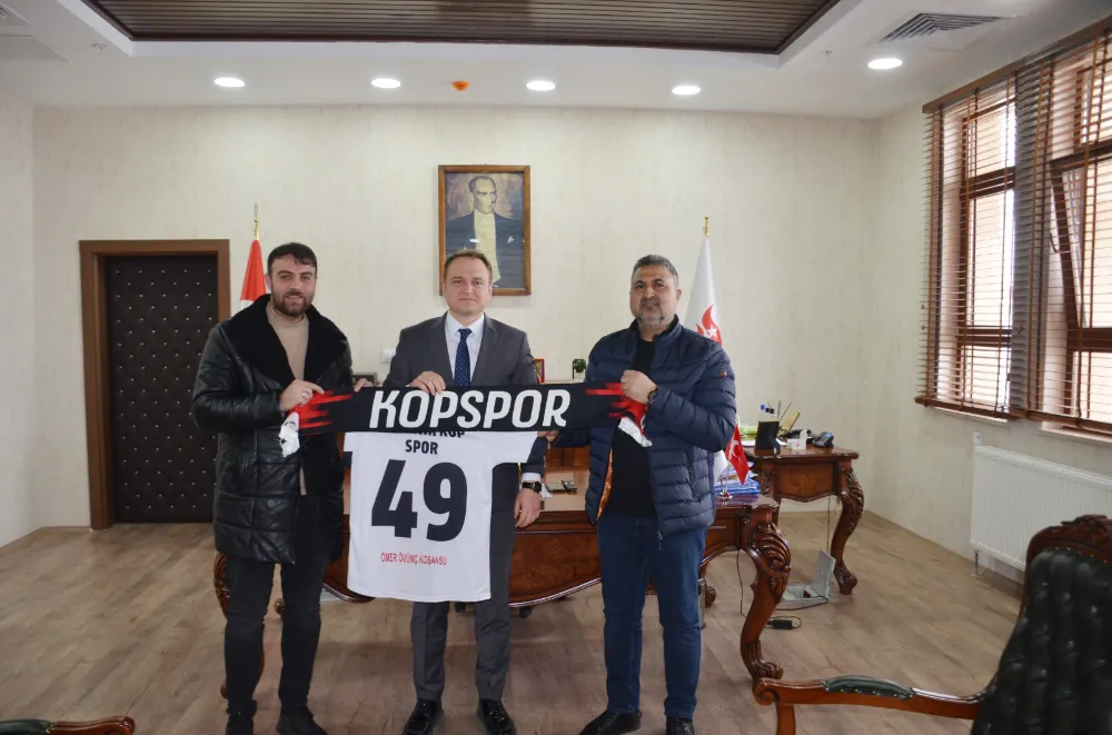 BULANIK KOP SPOR’DAN KAYMAKAM KOŞANSU’YA FORMA HEDİYESİ