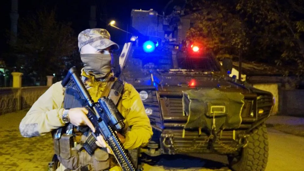 MUŞ’TA DEAŞ OPERASYONU: 5 ŞÜPHELİ TUTUKLANDI