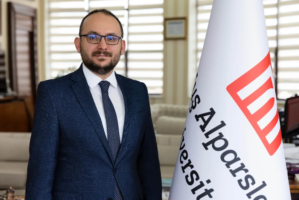 REKTÖR ALİCAN, “ULUSLARARASI HUKUKA AYKIRI VE KABUL EDİLEMEZ”