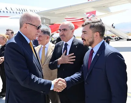 AK PARTİ GENÇLİK KOLLARI BAŞKANI İSTİFA ETTİ