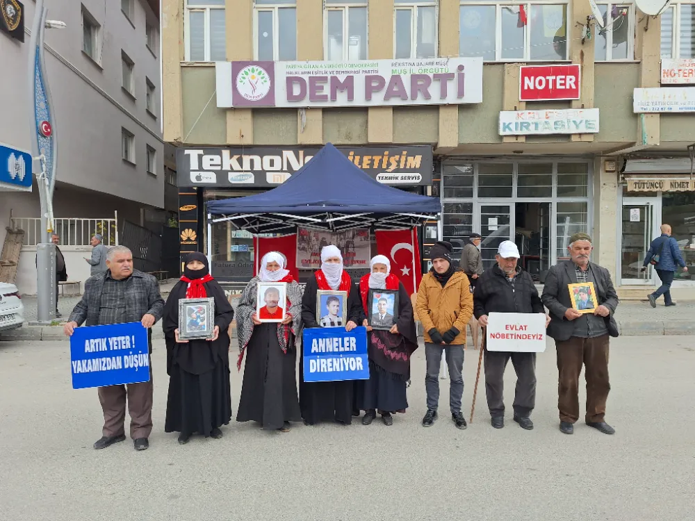 MUŞ’TA EVLAT NÖBETİ EYLEMİNDE AİLELERDEN BARIŞ VE DÖNÜŞ MESAJI