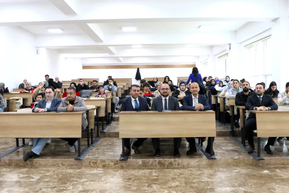 FEN-EDEBİYAT FAKÜLTESİ’NDE “İRAN TARİHİ VE KÜLTÜREL GÖRÜNÜM” SEMİNERİ DÜZENLENDİ