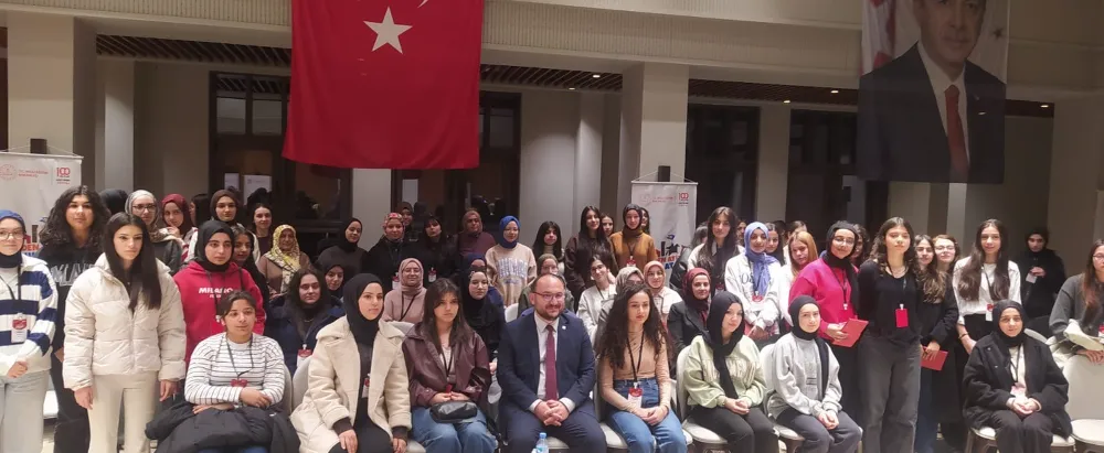 REKTÖR ALİCAN, FETİH RUHU VE TARİH BİLİNCİNİ GENÇLERLE PAYLAŞTI