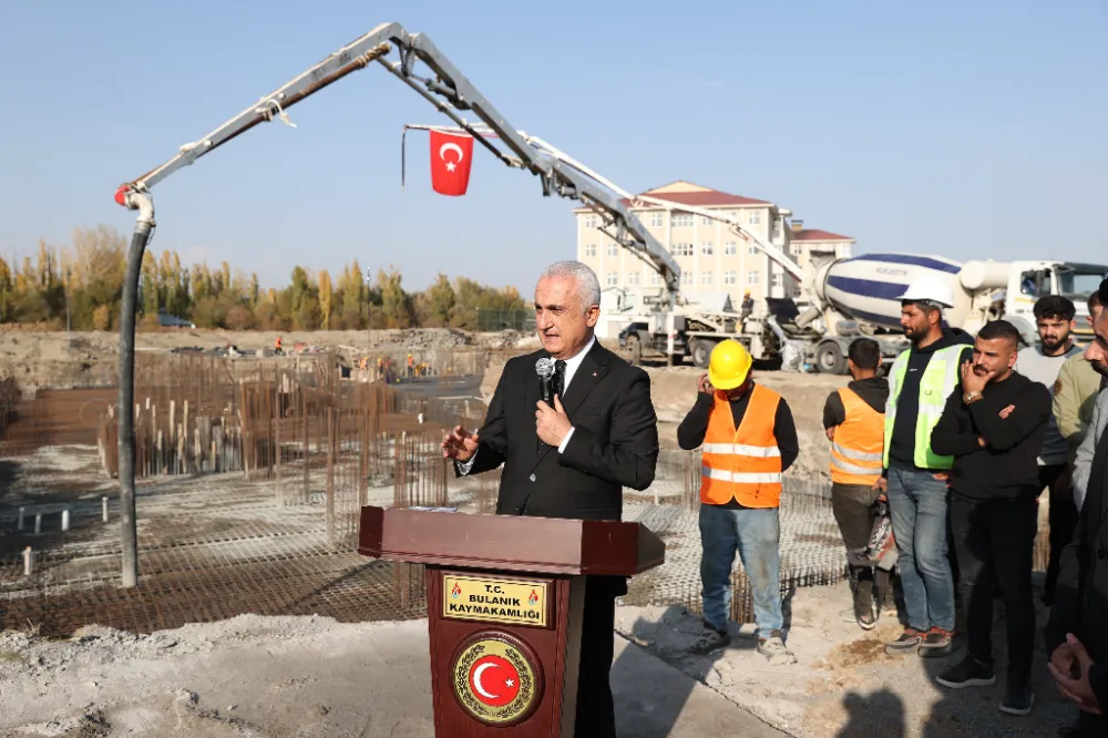 BULANIK’TA 100 YATAKLI ÖĞRETMENEVİNİN TEMELİ ATILDI