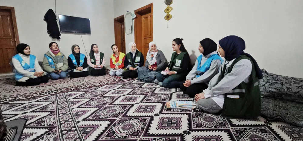 YEŞİLAY MUŞ ŞUBESİ KIRSALDA BAĞIMLILIKLA MÜCADELEYİ BÜYÜTÜYOR