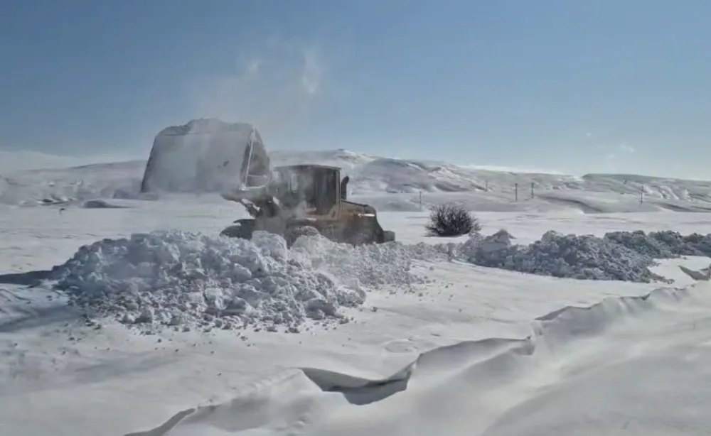 KAPALI YOLLAR ULAŞIMA AÇILIYOR