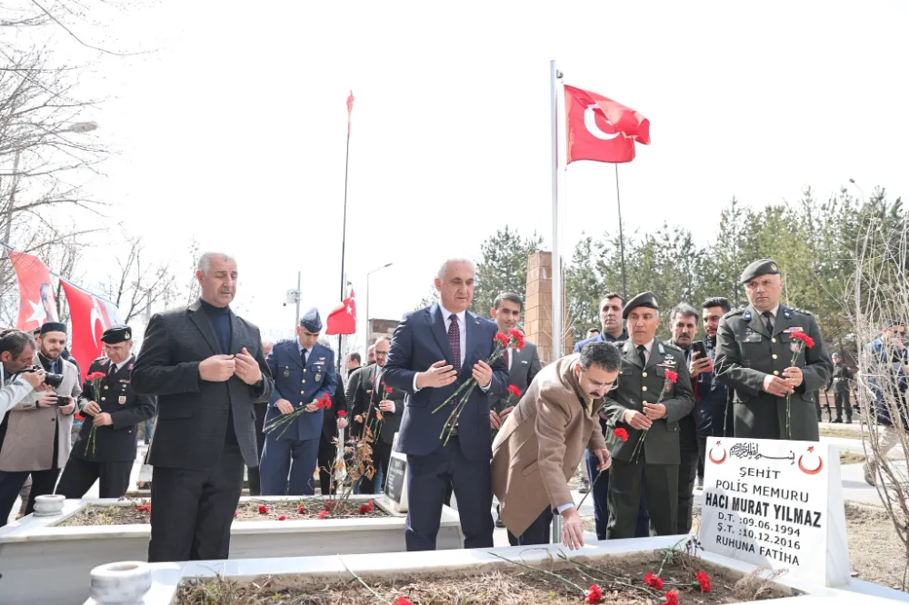 ŞEHİTLERİMİZİ RAHMET VE ŞÜKRANLA ANDIK