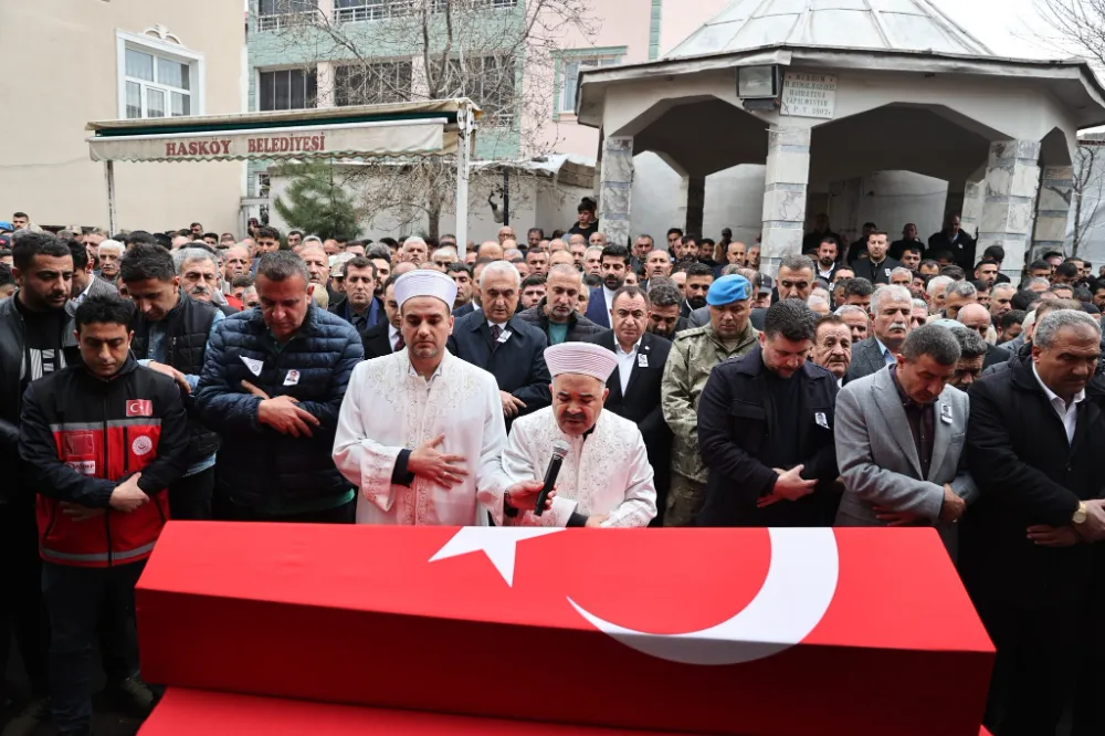 GÖREVİ BAŞINDA FENALAŞAN POLİS MEMURU ŞEHİT OLDU