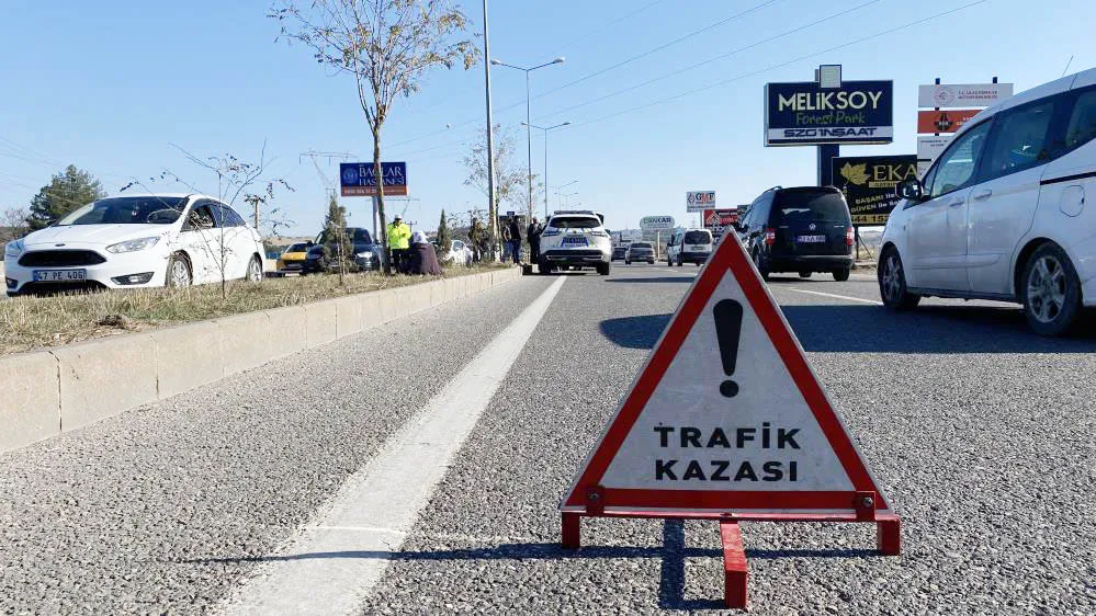 TRAFİK KAZALARI CAN YAKMAYA DEVAM EDİYOR