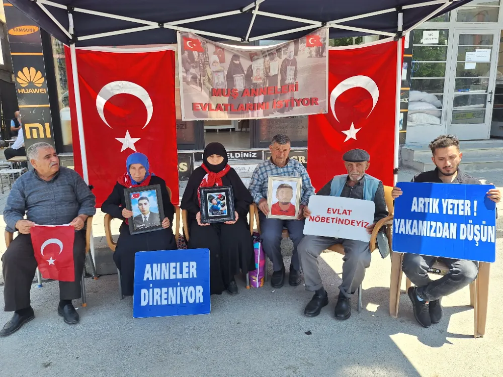 EVLAT NÖBETİNDEKİ AİLELER TERÖRSÜZ TÜRKİYE SÜRECİNDEN UMUTLU