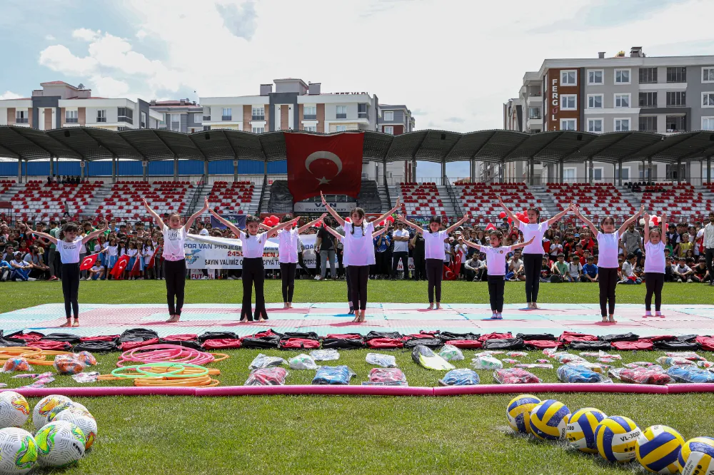 GSB YAZ GENÇLİK KAMPLARINA BAŞVURULAR DEVAM EDİYOR