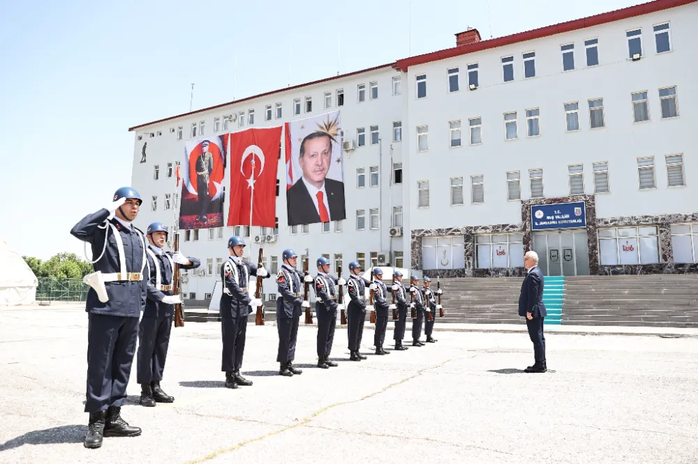VALİ ÇAKIR’DAN JANDARMA