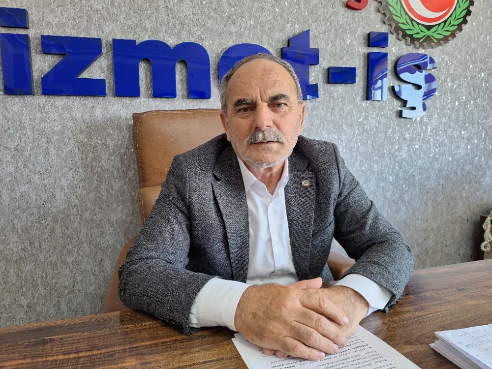 KALIR, “BAYRAMDA BİLE İŞÇİ KIYIMI YAPAN BULANIK BELEDİYESİ’Nİ KINIYORUZ”