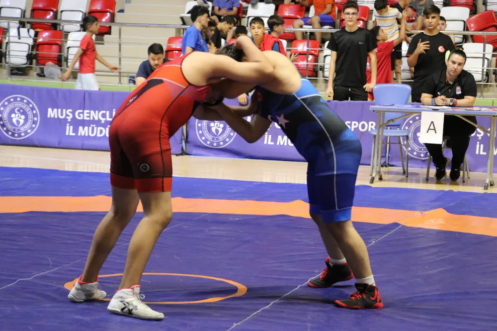 17 İLDEN 250 SPORCU MUŞ’TA MİNDERDE BULUŞTU