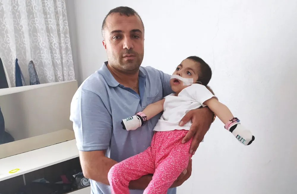 DOĞALGAZ BEKLEYEN NİSA, SOBA DUMANIYLA YAŞAM SAVAŞI VERİYOR