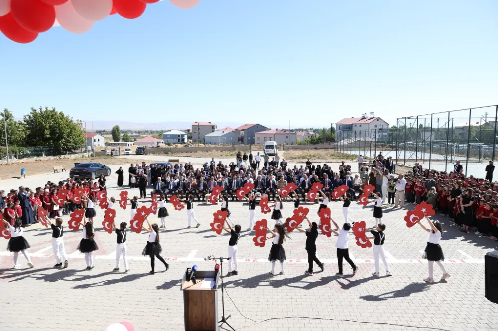 MUŞ’TA İLKÖĞRETİM HAFTASI RENKLİ ETKİNLİKLERLE KUTLANDI