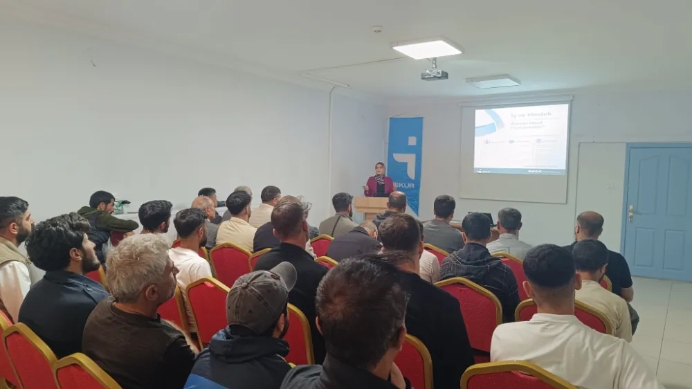 İŞKUR’DAN ESKİ HÜKÜMLÜLERE YÖNELİK BİLGİLENDİRME SEMİNERİ
